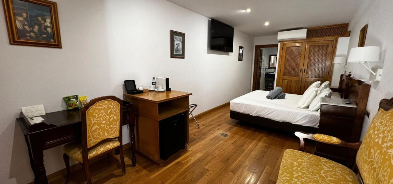 Hospedium Hotel Rural Abadia De Yuste Cuacos De Yuste Εξωτερικό φωτογραφία
